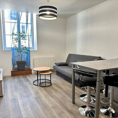 Appartement Calme Au Coeur De La Ville Lons-le-Saunier Exterior foto